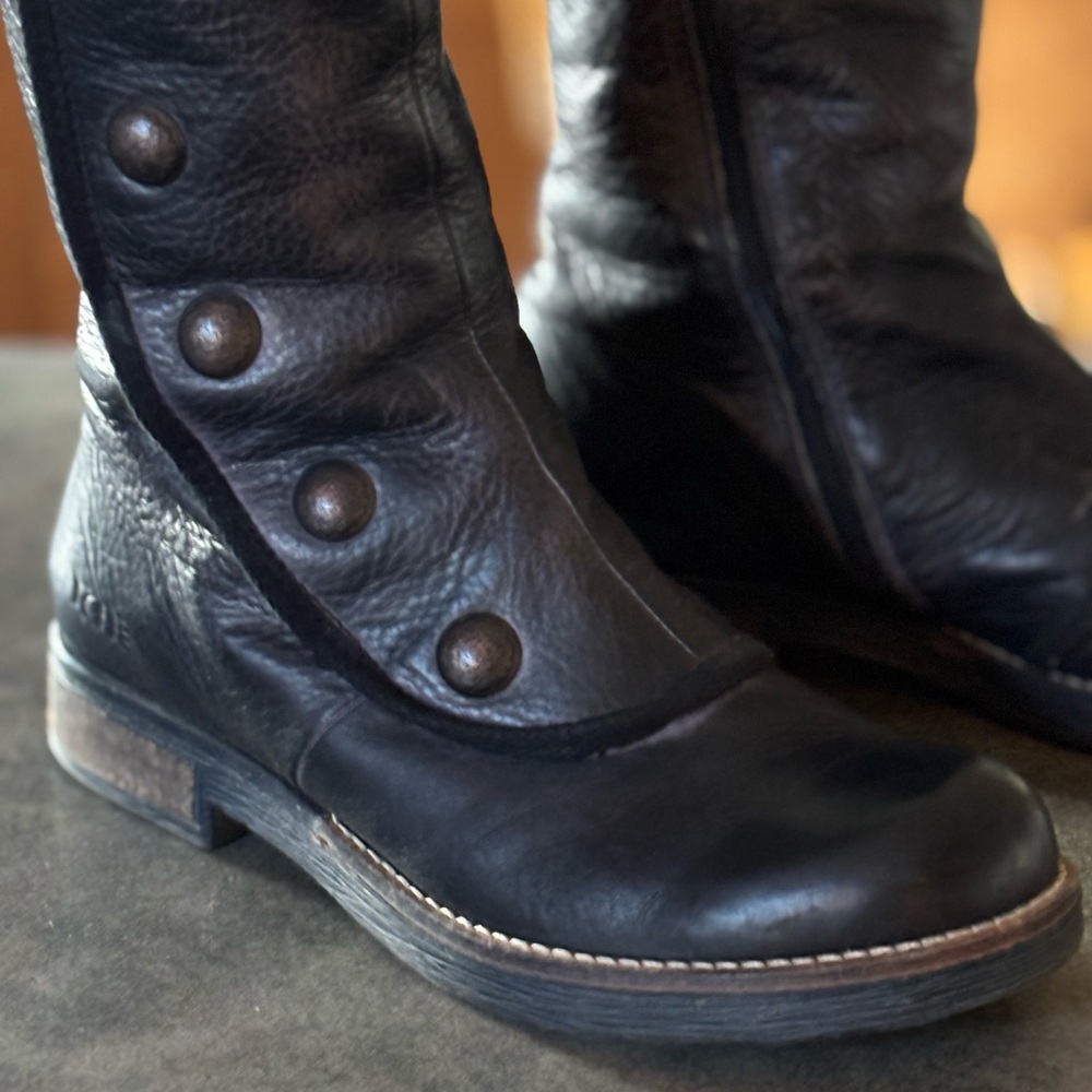 Dkode Black Leather Knee-High Boots - Picture 5 of 13